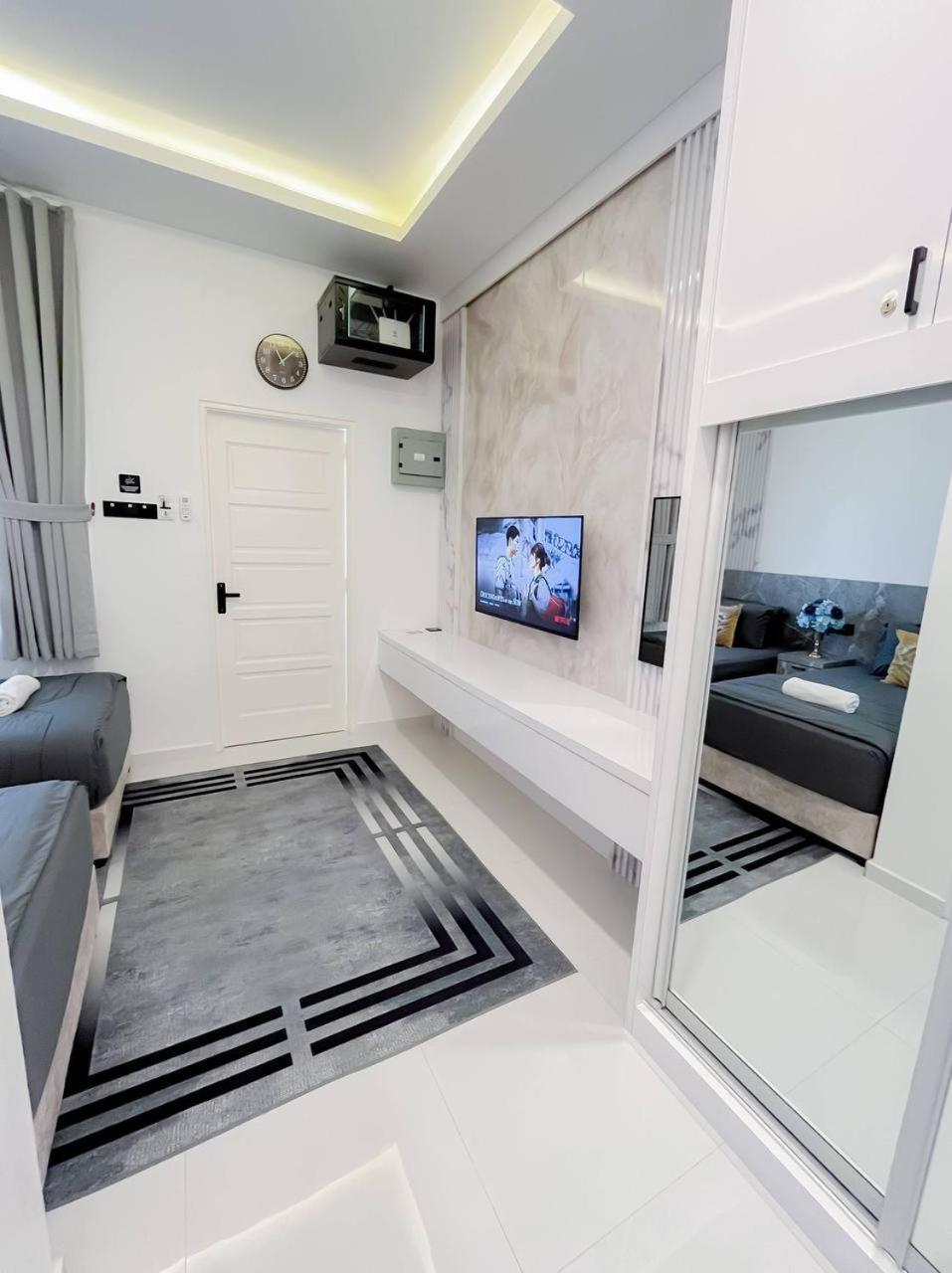 Auranad Tinyhouse Bandar Tanah Merah Wifi Netflix Экстерьер фото